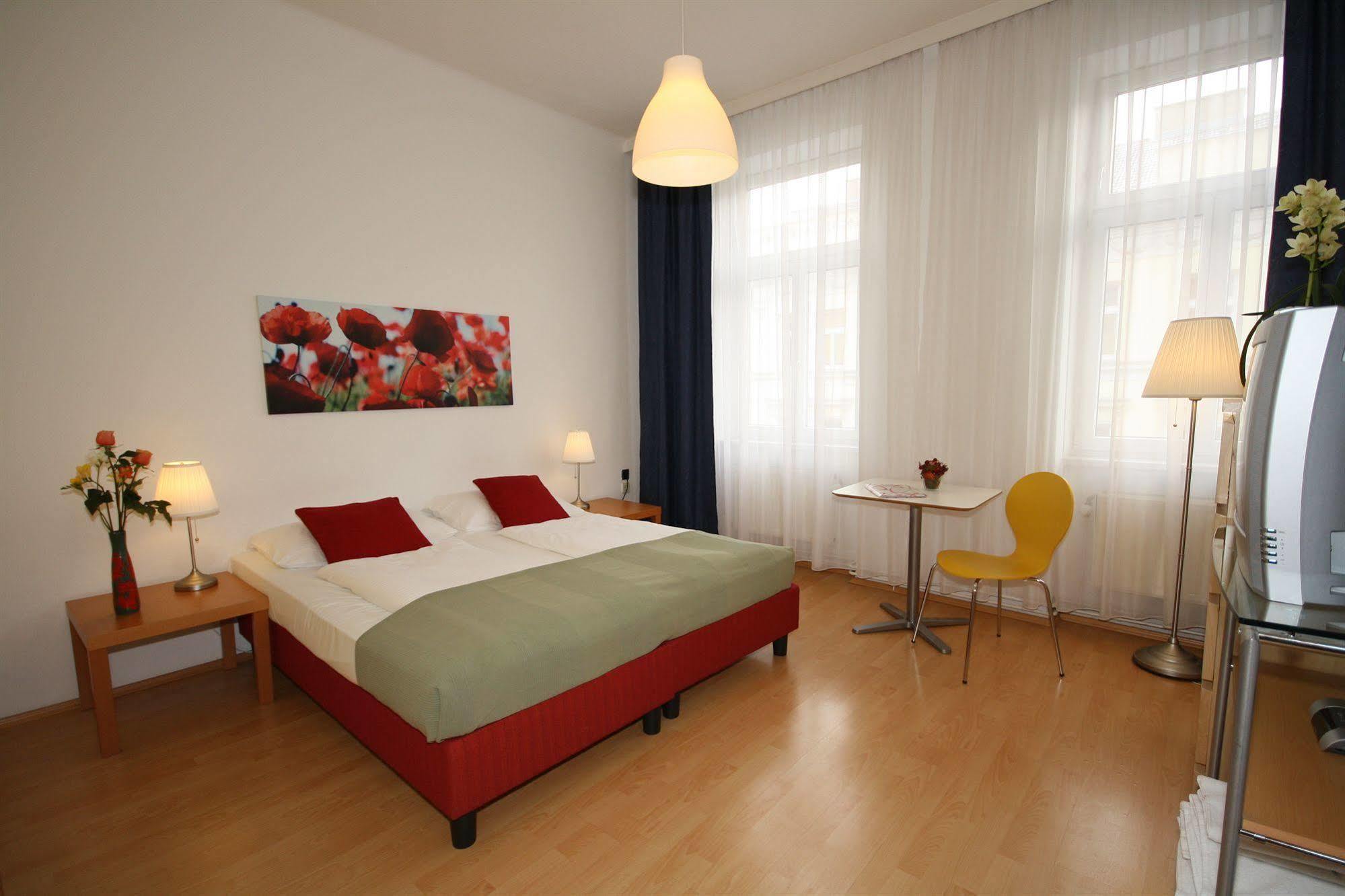 Amelie Apartment Hotel Виена Екстериор снимка